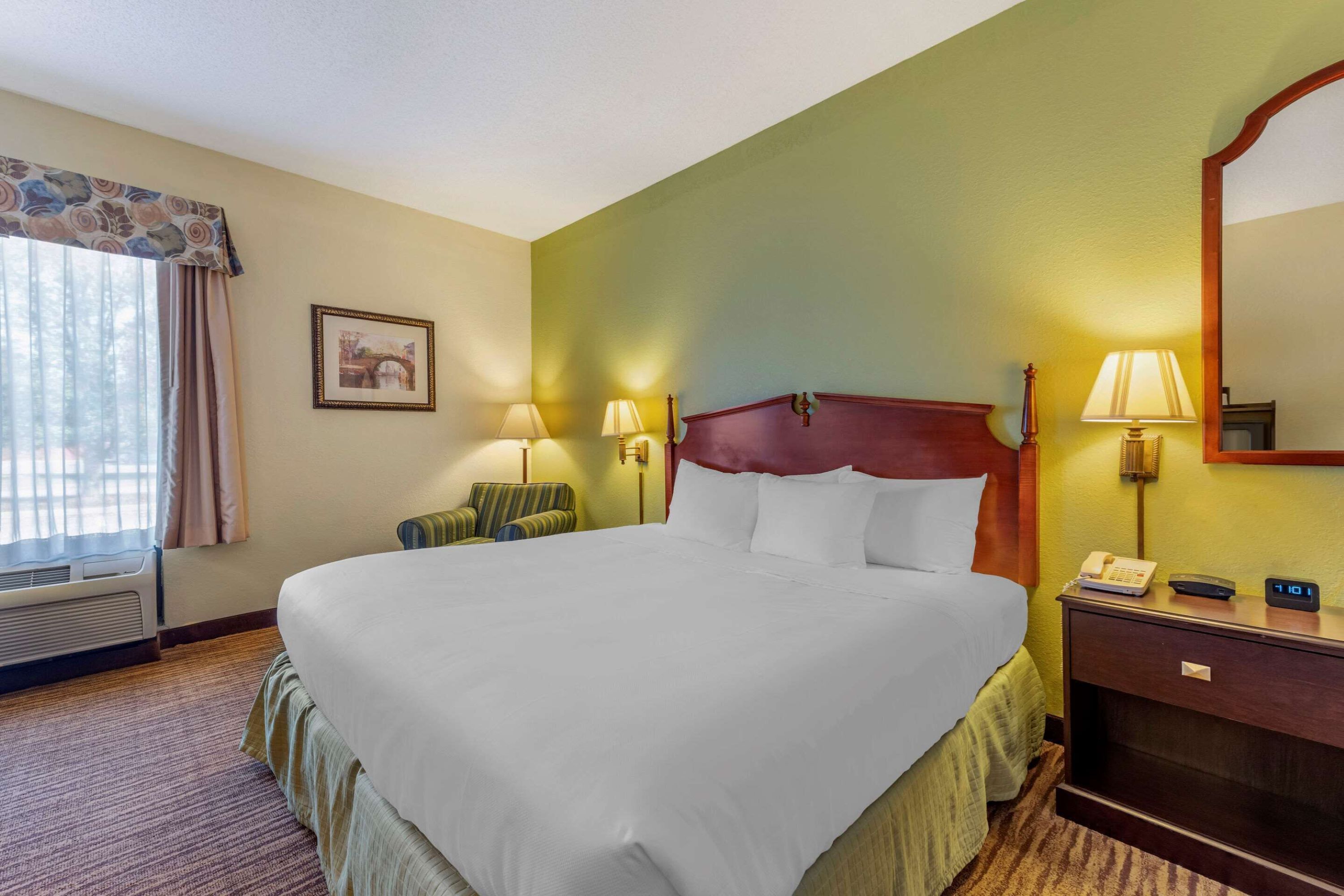 Guest room at the Wingate by Wyndham Buckhannon in Buckhannon, West Virginia