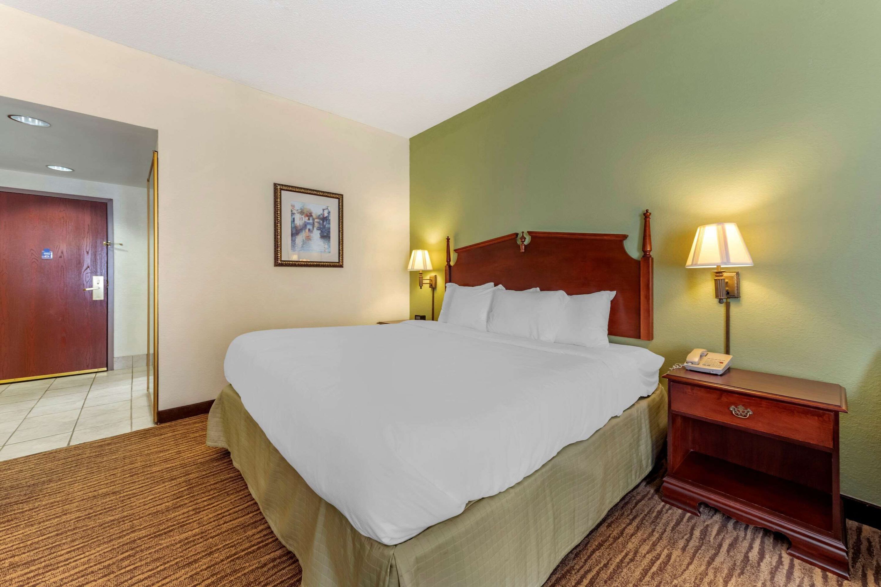 Guest room at the Wingate by Wyndham Buckhannon in Buckhannon, West Virginia