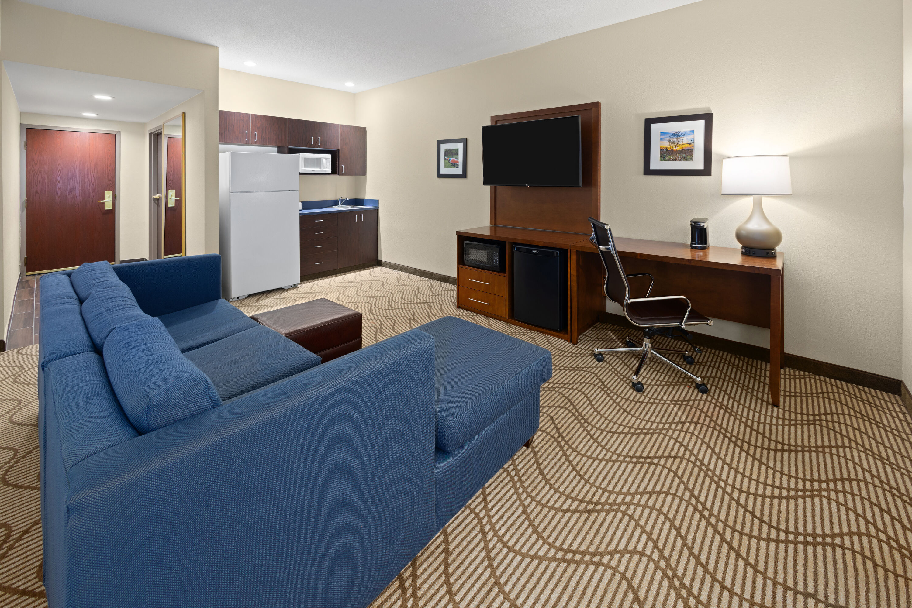 Wingate by Wyndham Buckhannon suite in Buckhannon, West Virginia