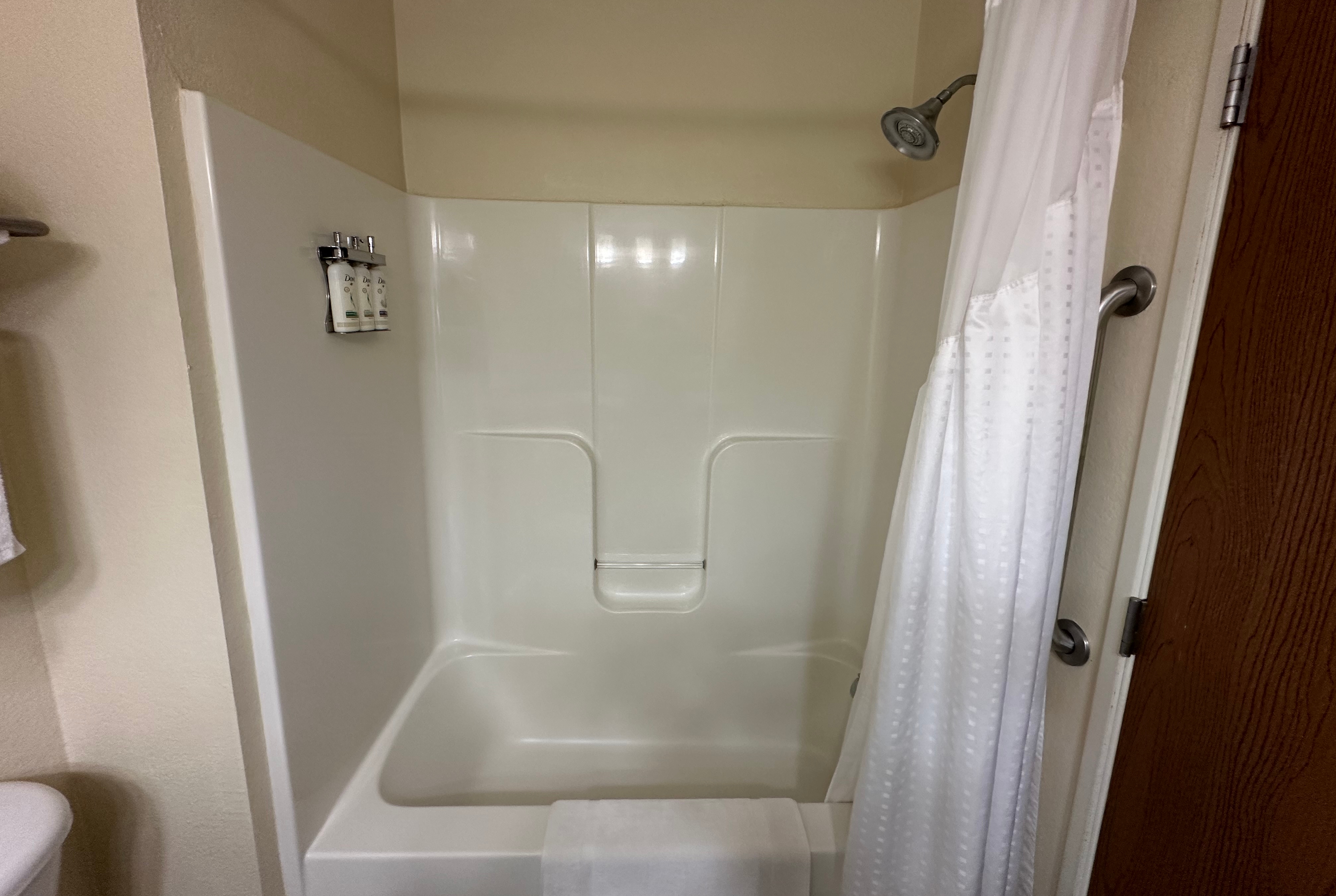 Guest room bath at the Wingate by Wyndham Newell in Newell, West Virginia