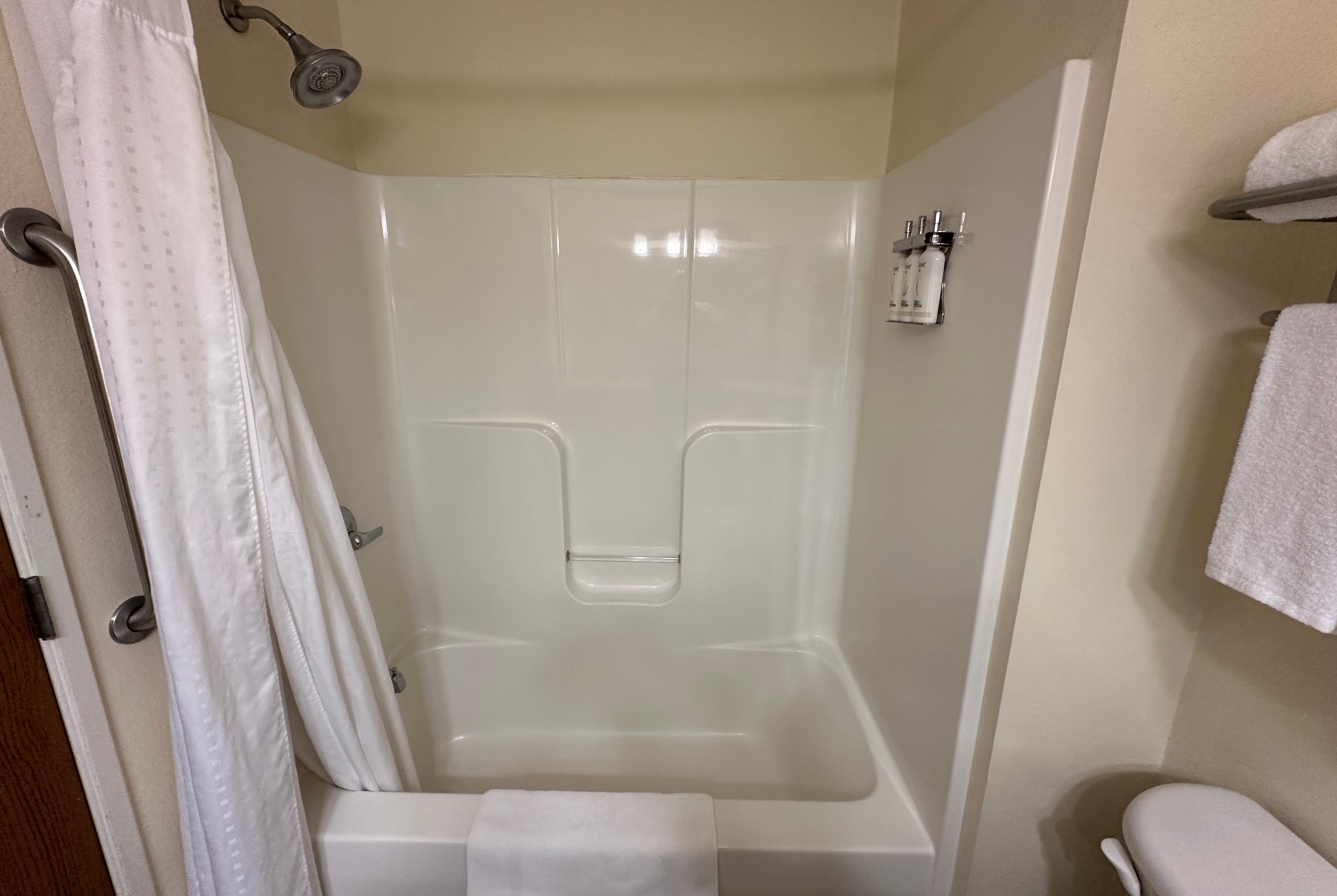 Guest room bath at the Wingate by Wyndham Newell in Newell, West Virginia