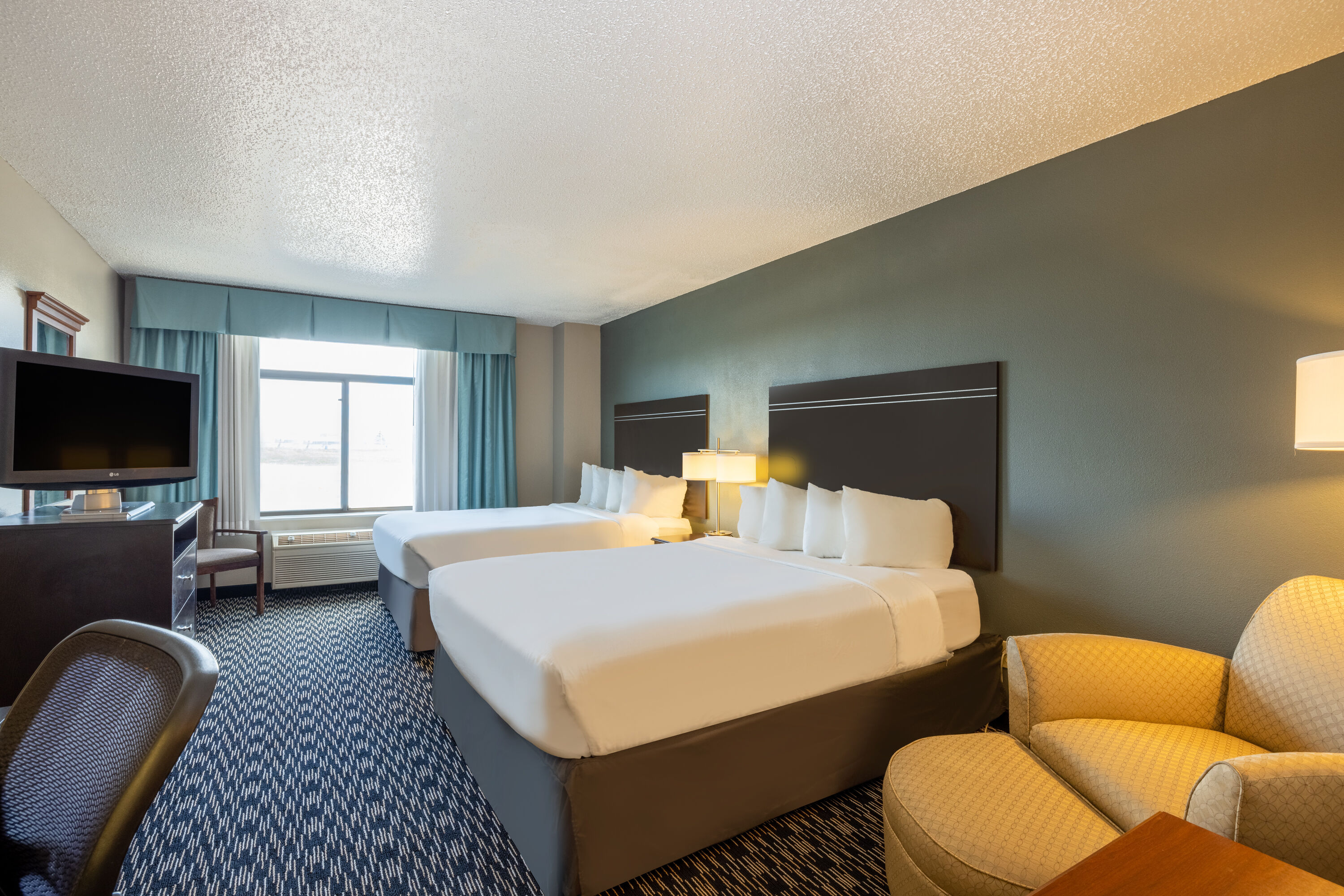 Wingate by Wyndham Gillette suite in Gillette, Wyoming