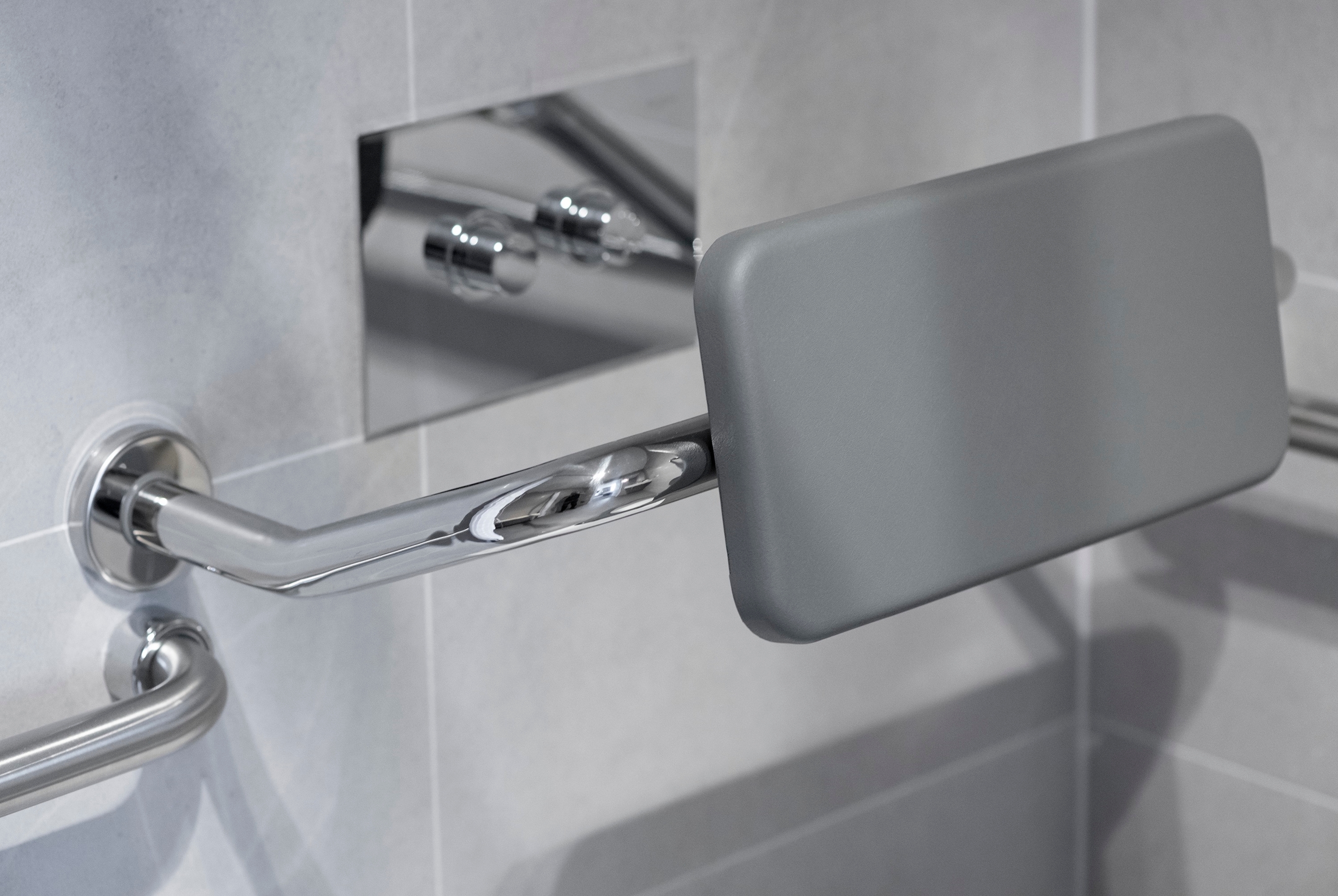 Guest room bath at the TRYP by Wyndham Pulteney Street Adelaide in Adelaide, Other than US/Canada