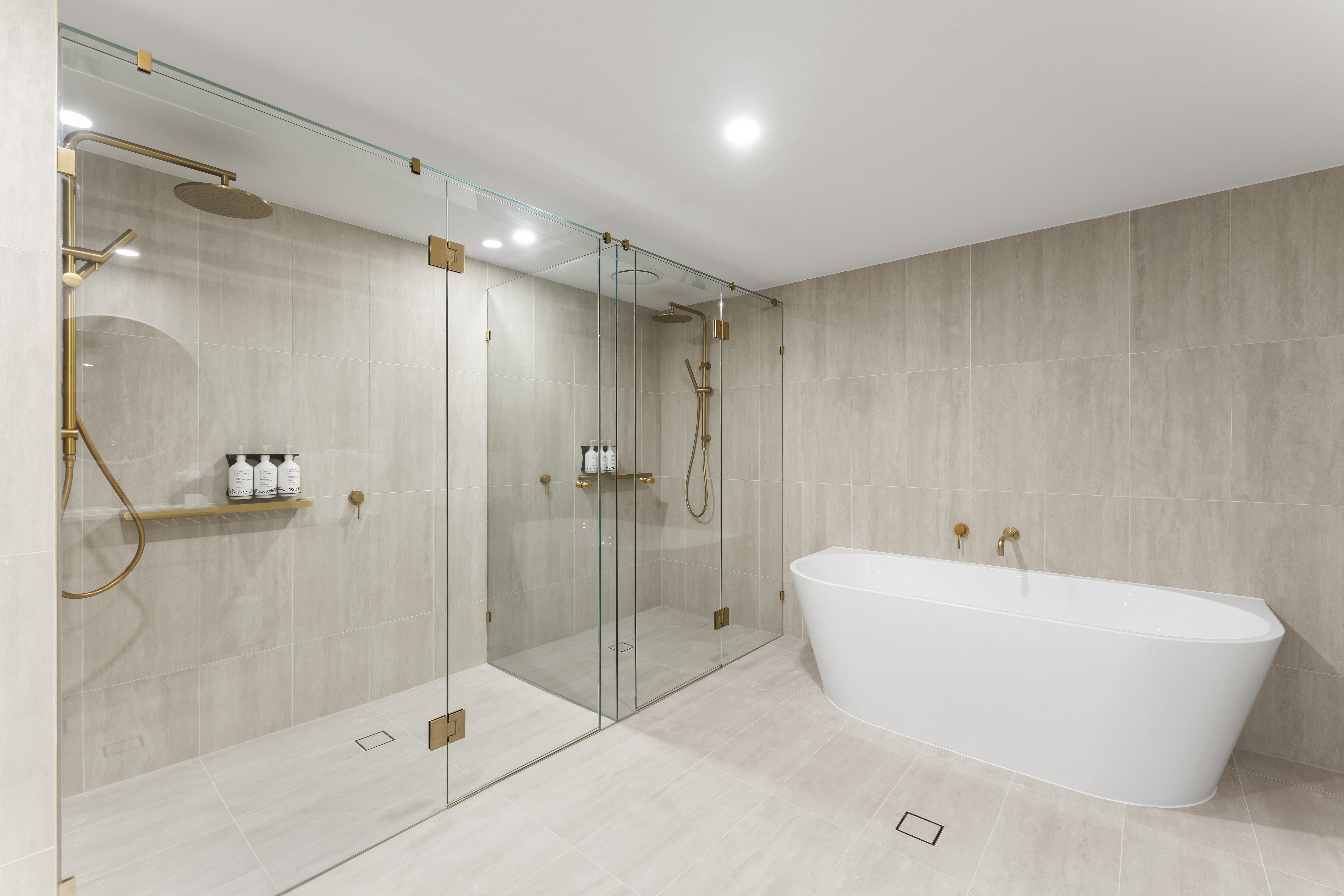 Guest room bath at the TRYP by Wyndham Southport Gold Coast in Gold Coast, Other than US/Canada