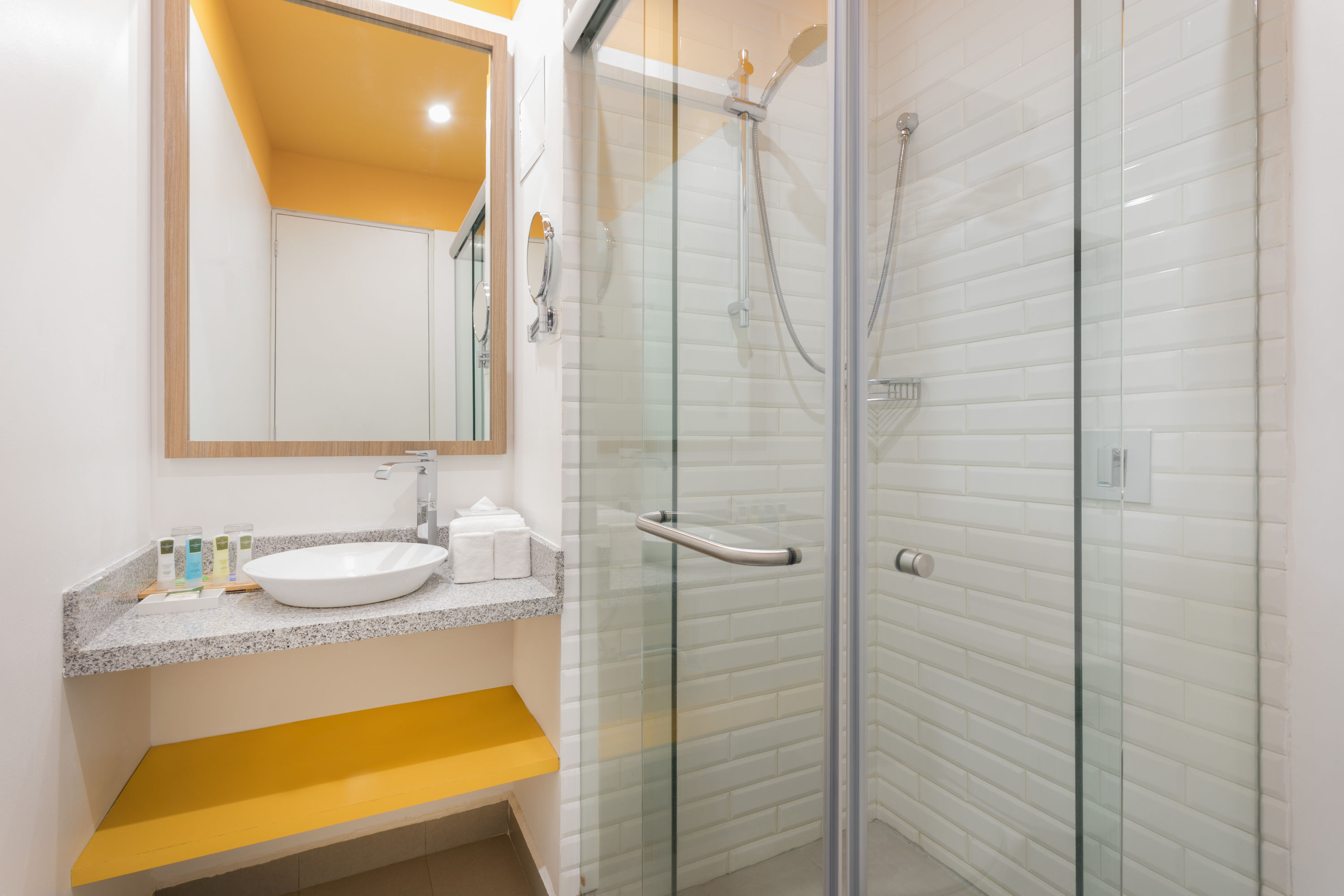 Guest room bath at the TRYP by Wyndham Mexico City World Trade Center Area in Mexico City, Other than US/Canada