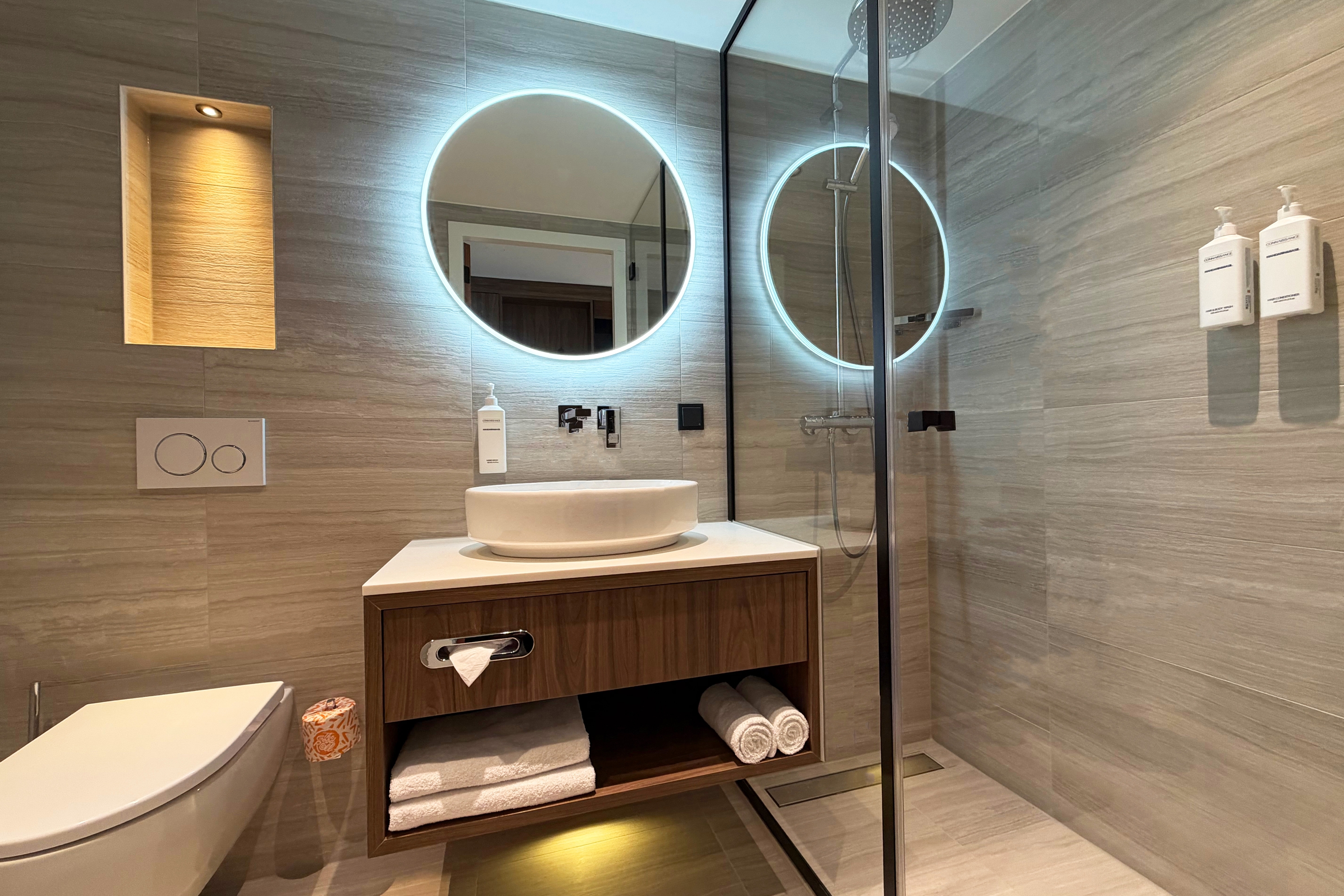 Guest room bath at the TRYP by Wyndham Badhotel The Hague Scheveningen in The Hague, Other than US/Canada