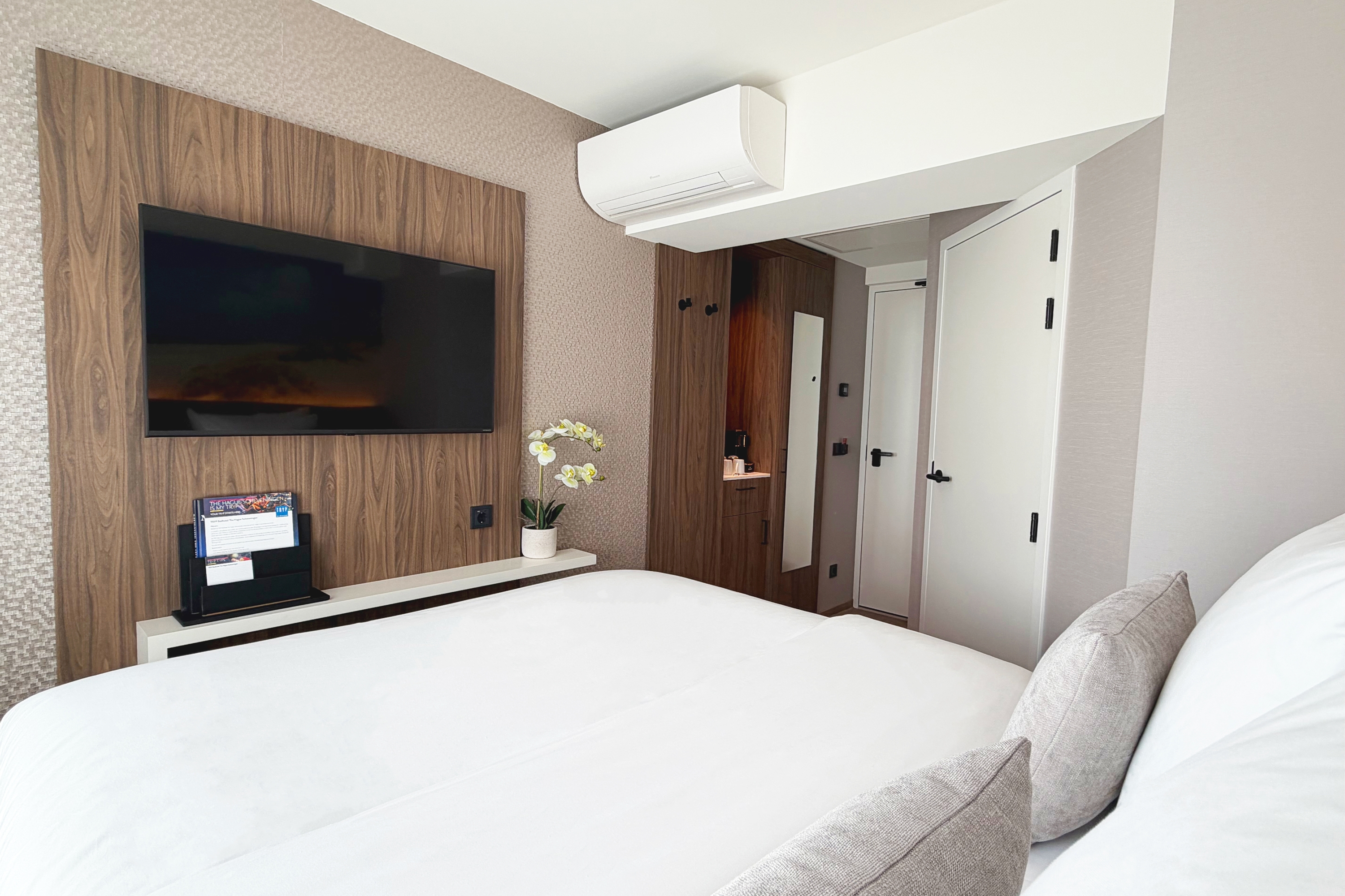 Guest room at the TRYP by Wyndham Badhotel The Hague Scheveningen in The Hague, Other than US/Canada