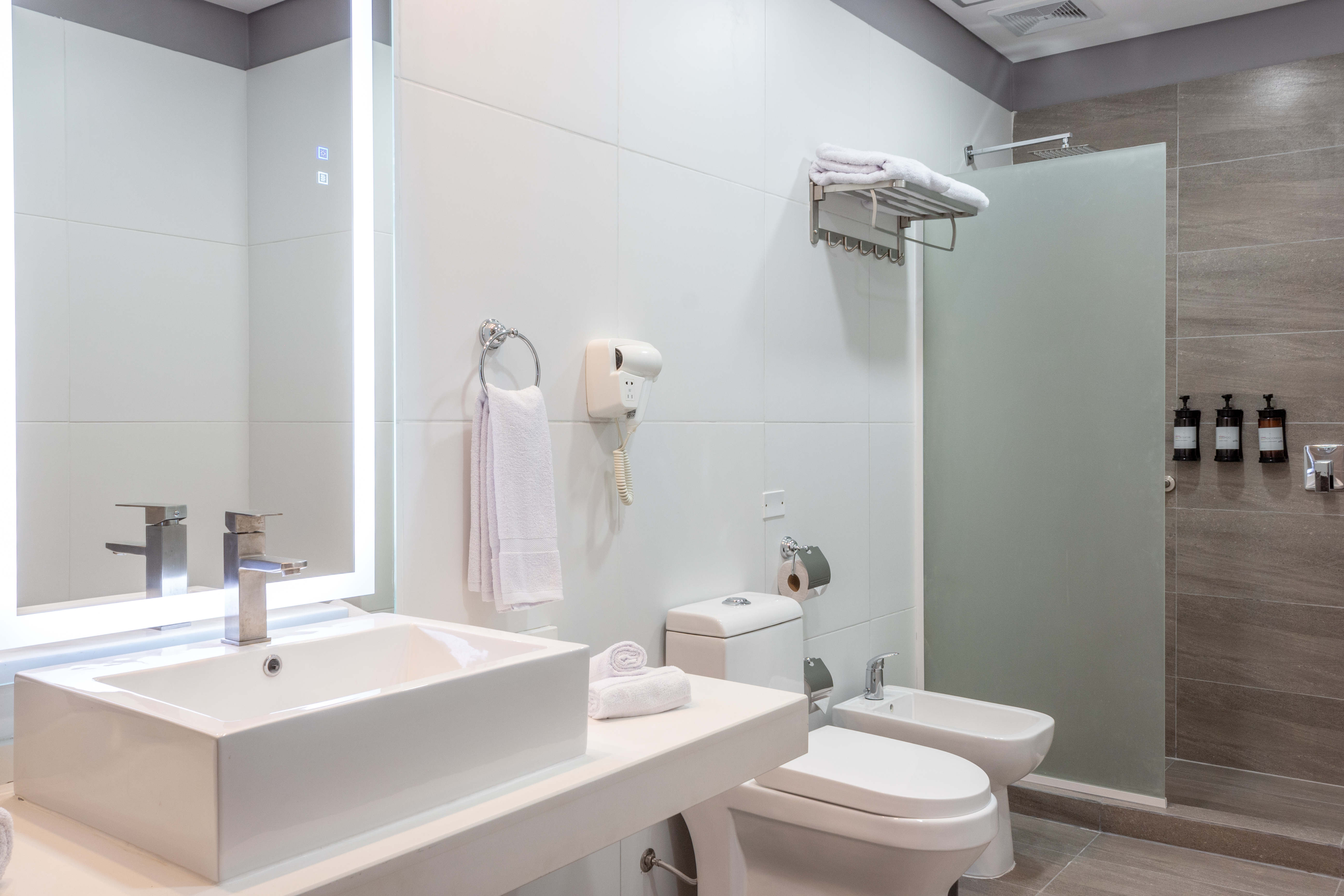 Guest room bath at the Tryp by Wyndham Asuncion in Asuncion, Other than US/Canada