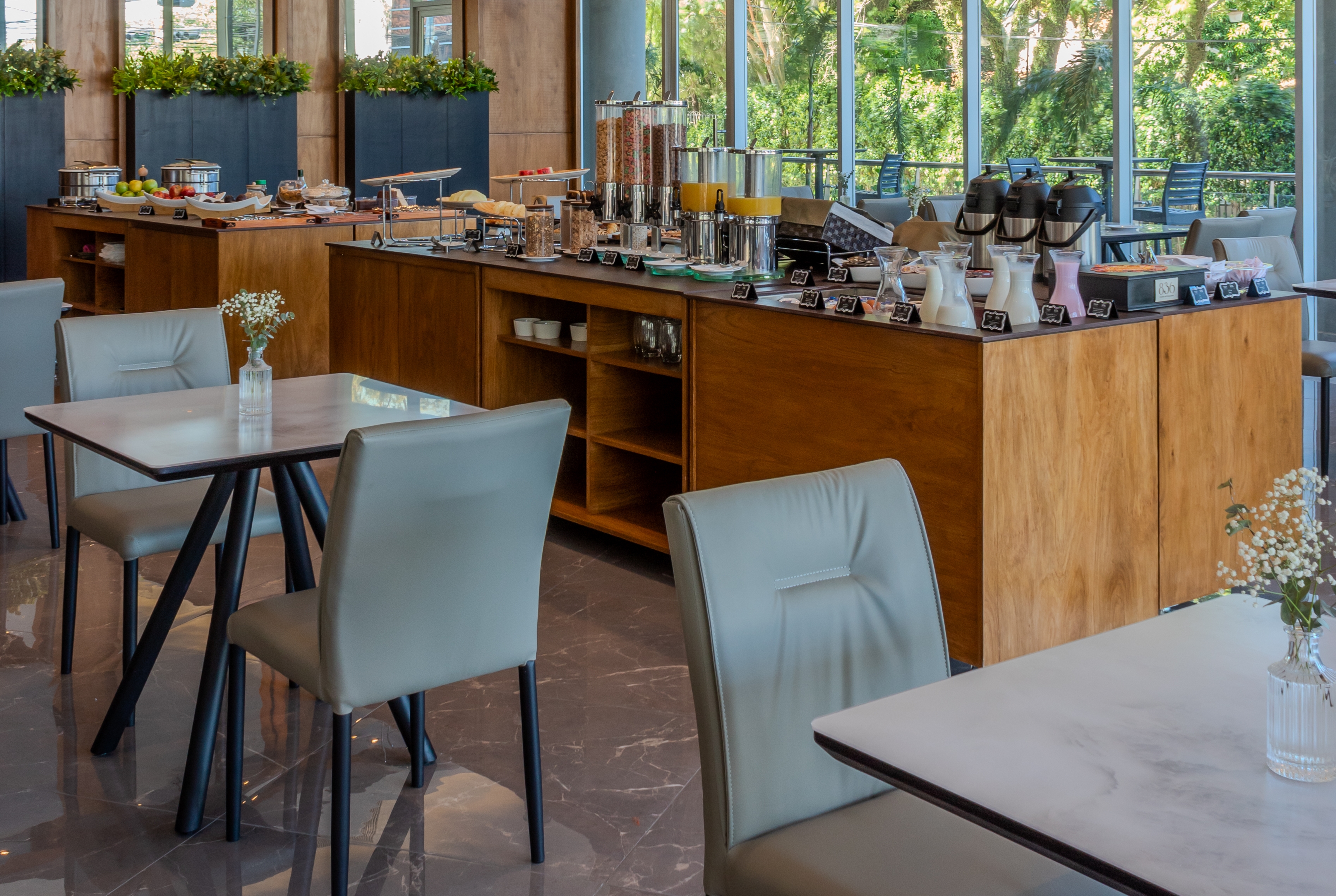 Tryp by Wyndham Asuncion restaurant in Asuncion, Other than US/Canada