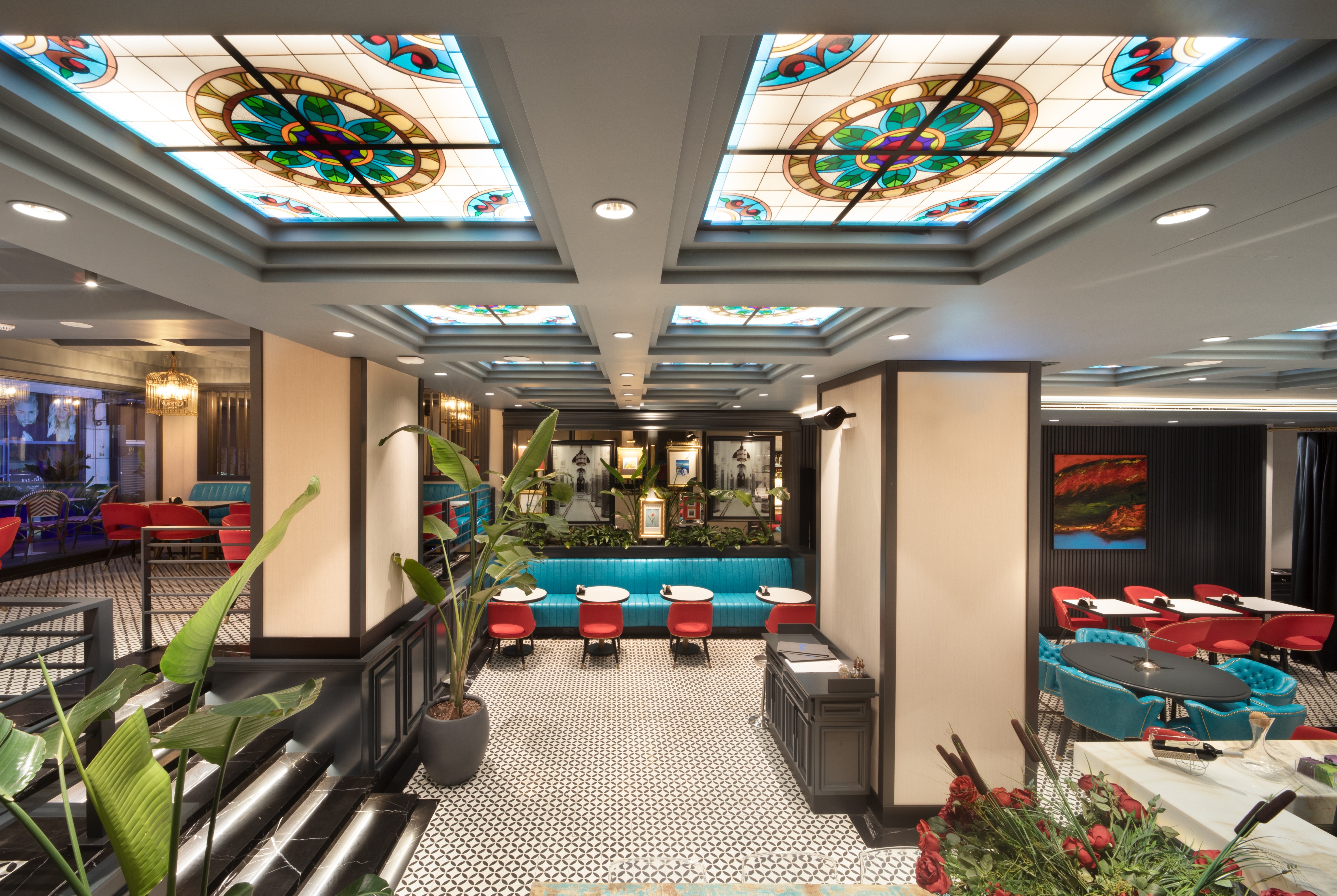 Restaurant bar at TRYP By Wyndham Istanbul Sisli Hotel in Istanbul, Other than US/Canada