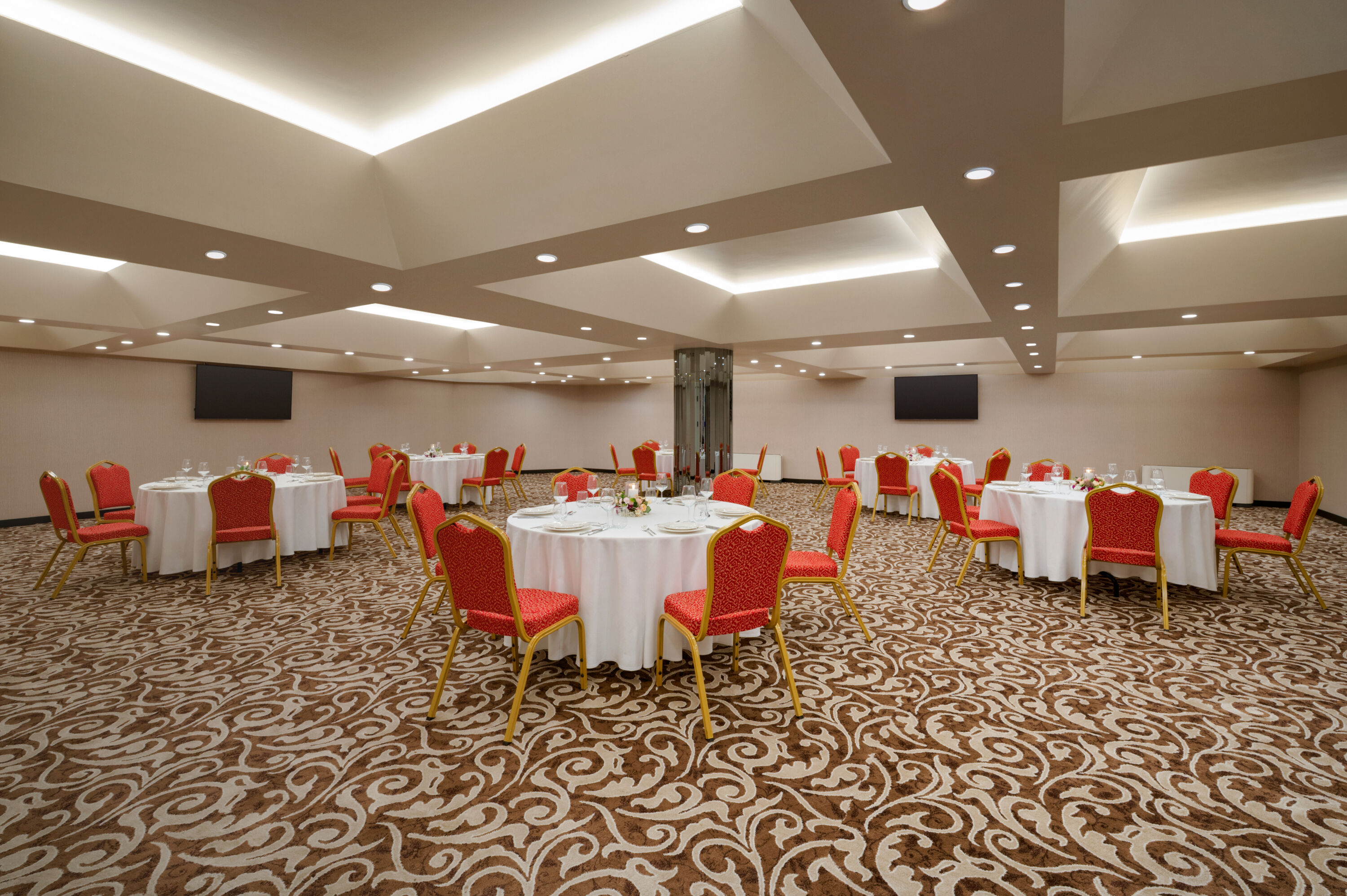 Meeting room banquet rounds at TRYP by Wyndham Istanbul Beyoglu in Istanbul, Other than US/Canada