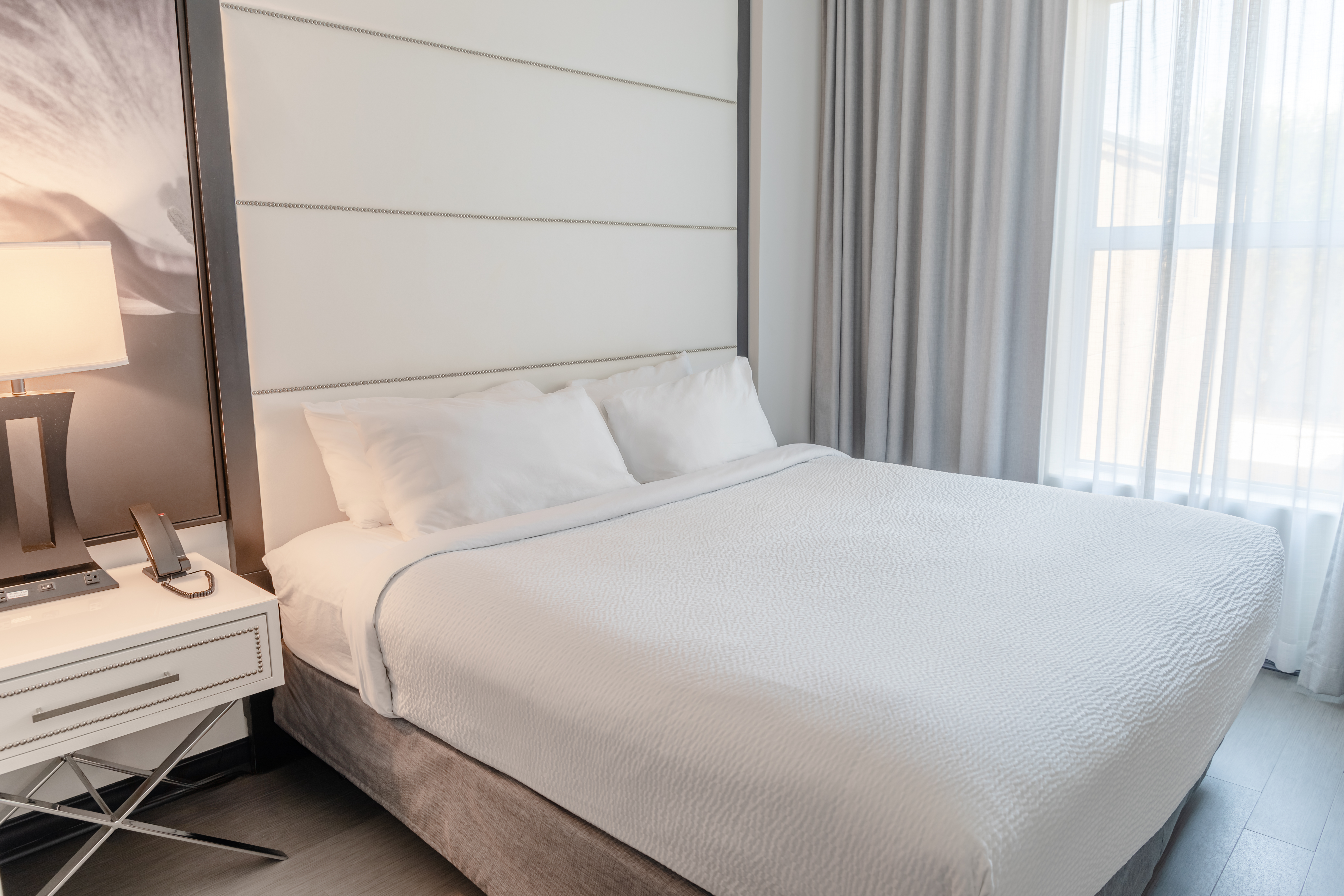 Guest room at the TRYP by Wyndham Savannah Downtown/Historic District in Savannah, Georgia