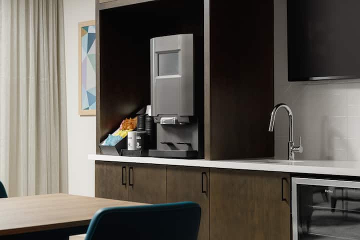 Property amenity at WaterWalk Extended Stay Jacksonville Deerwood Pk in Jacksonville, Florida