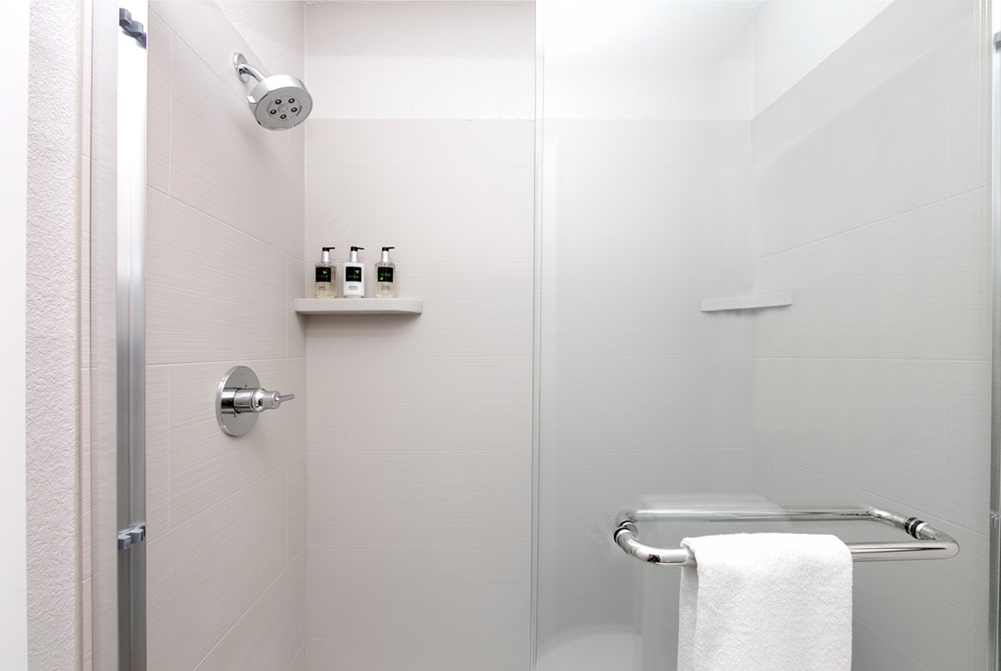 Guest room bath at the WaterWalk Extended Stay by Wyndham Atlanta Perimeter in Atlanta, Georgia