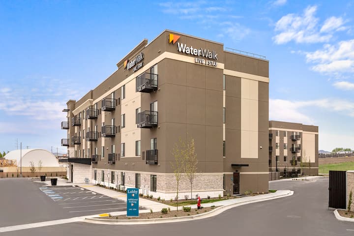 Exterior of WaterWalk Extended Stay Boise - Meridian hotel in Meridian, Idaho