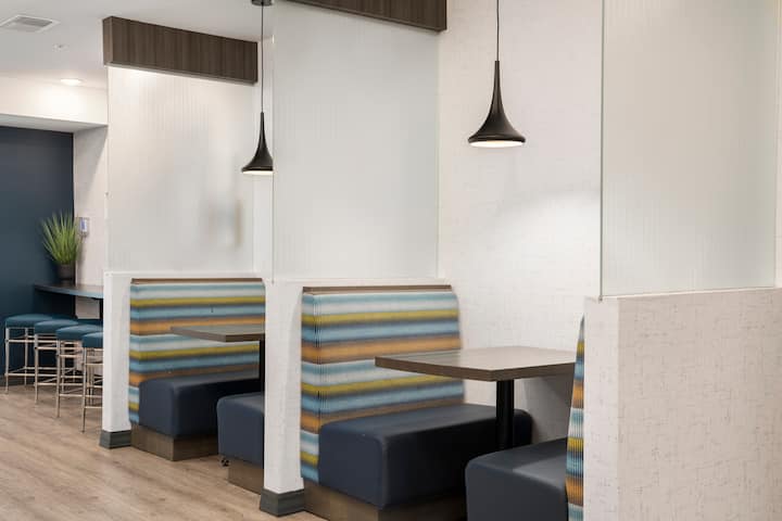 WaterWalk Extended Stay Minneapolis - Plymouth restaurant in Plymouth, Minnesota
