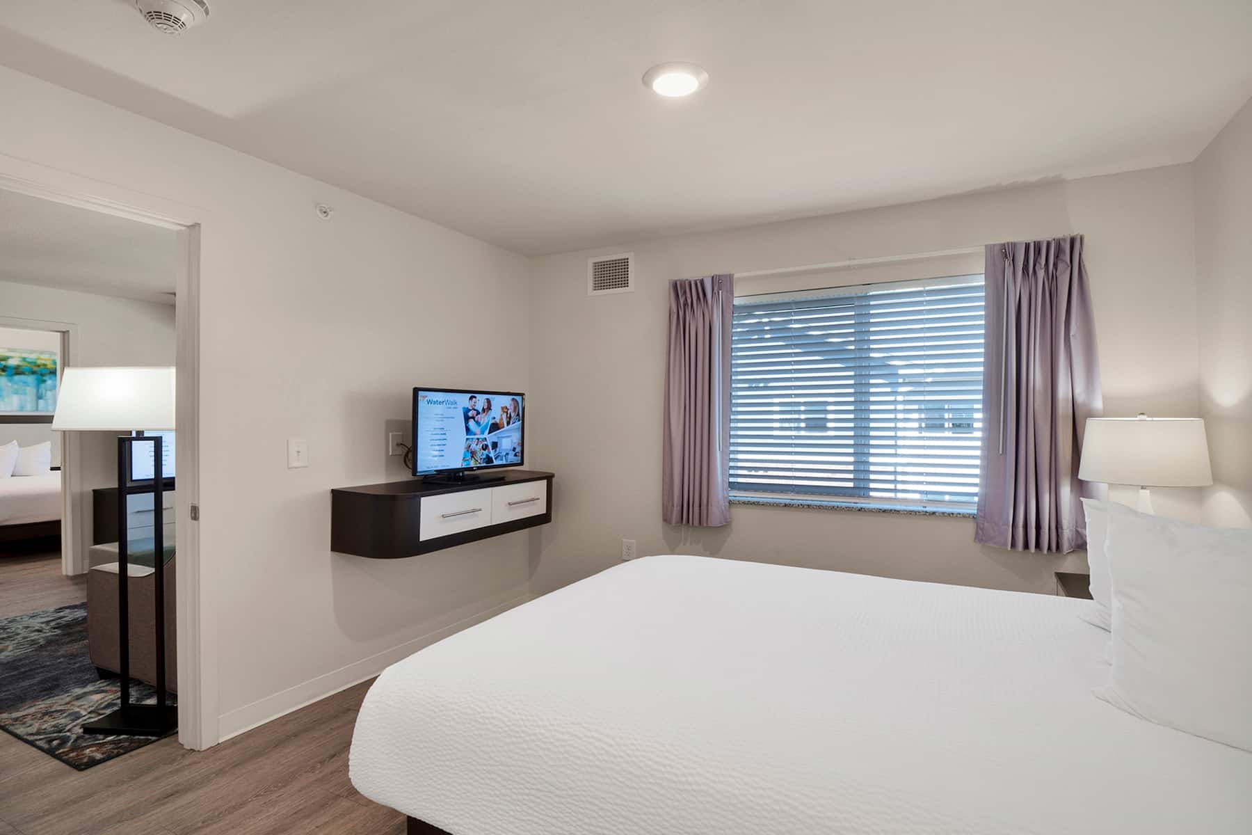 WaterWalk Extended Stay Charlotte - Arrowood suite in Charlotte, North Carolina