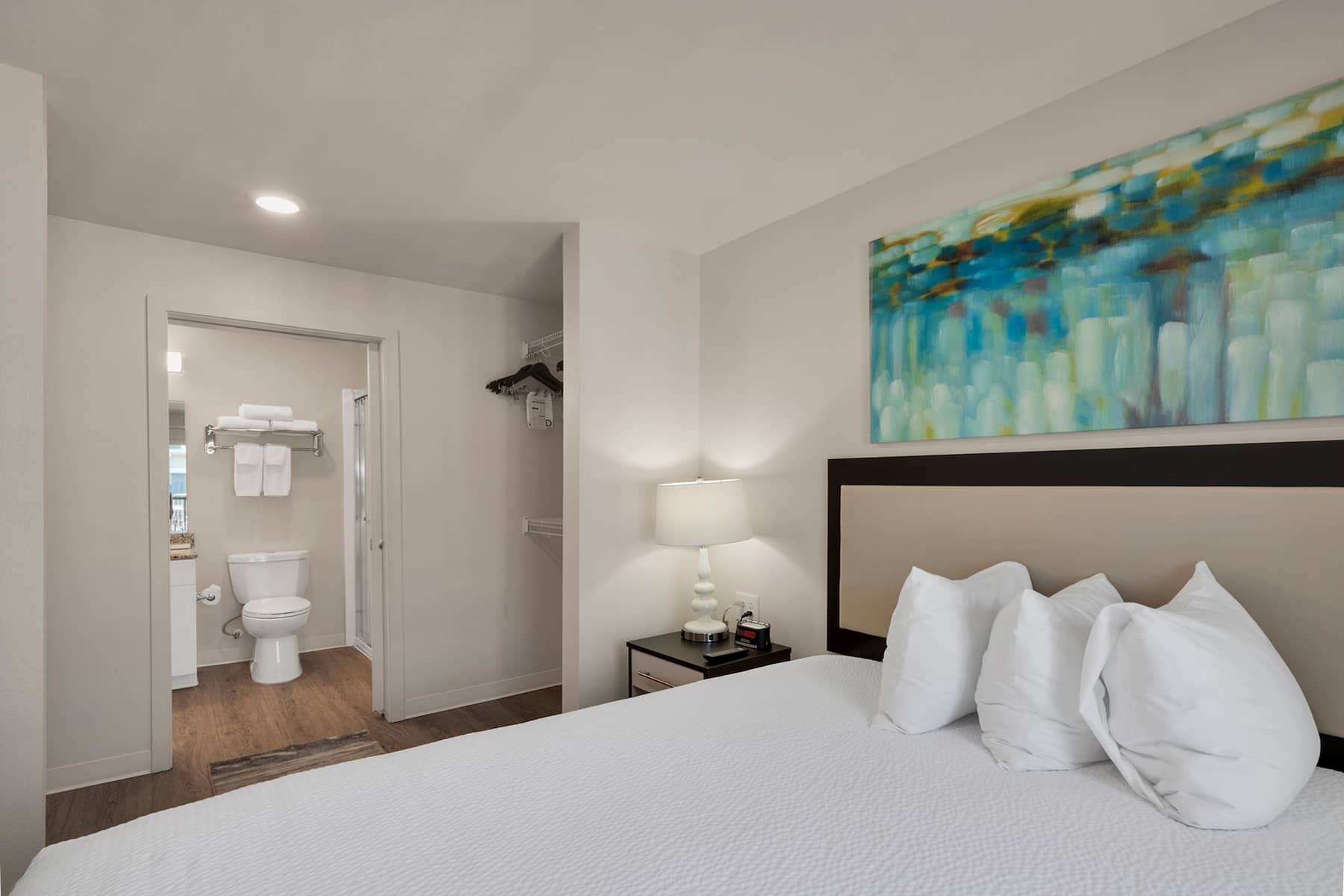 WaterWalk Extended Stay Charlotte - Arrowood suite in Charlotte, North Carolina