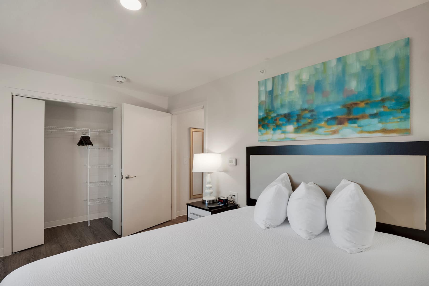 WaterWalk Extended Stay Charlotte - Arrowood suite in Charlotte, North Carolina