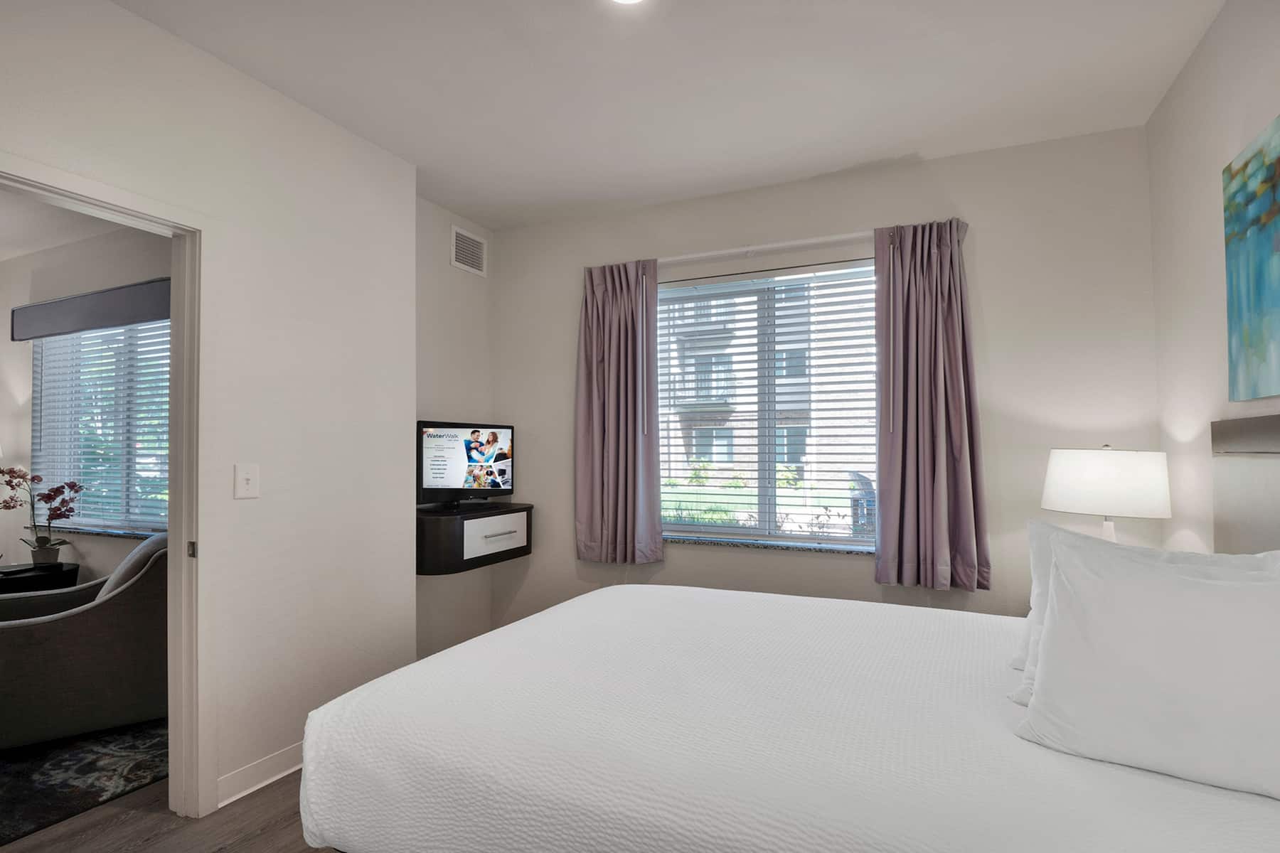 WaterWalk Extended Stay Charlotte - Arrowood suite in Charlotte, North Carolina