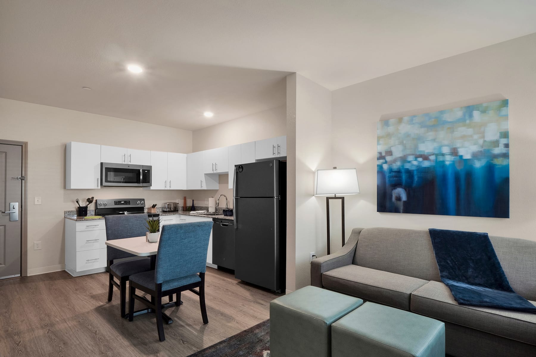 WaterWalk Extended Stay Charlotte - Arrowood suite in Charlotte, North Carolina