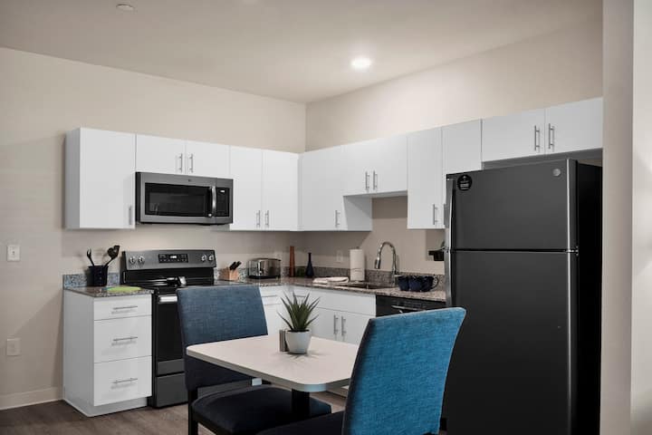 WaterWalk Extended Stay Charlotte - Arrowood suite in Charlotte, North Carolina
