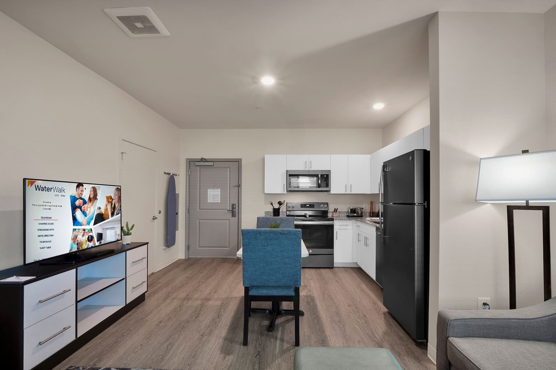 WaterWalk Extended Stay Charlotte - Arrowood suite in Charlotte, North Carolina