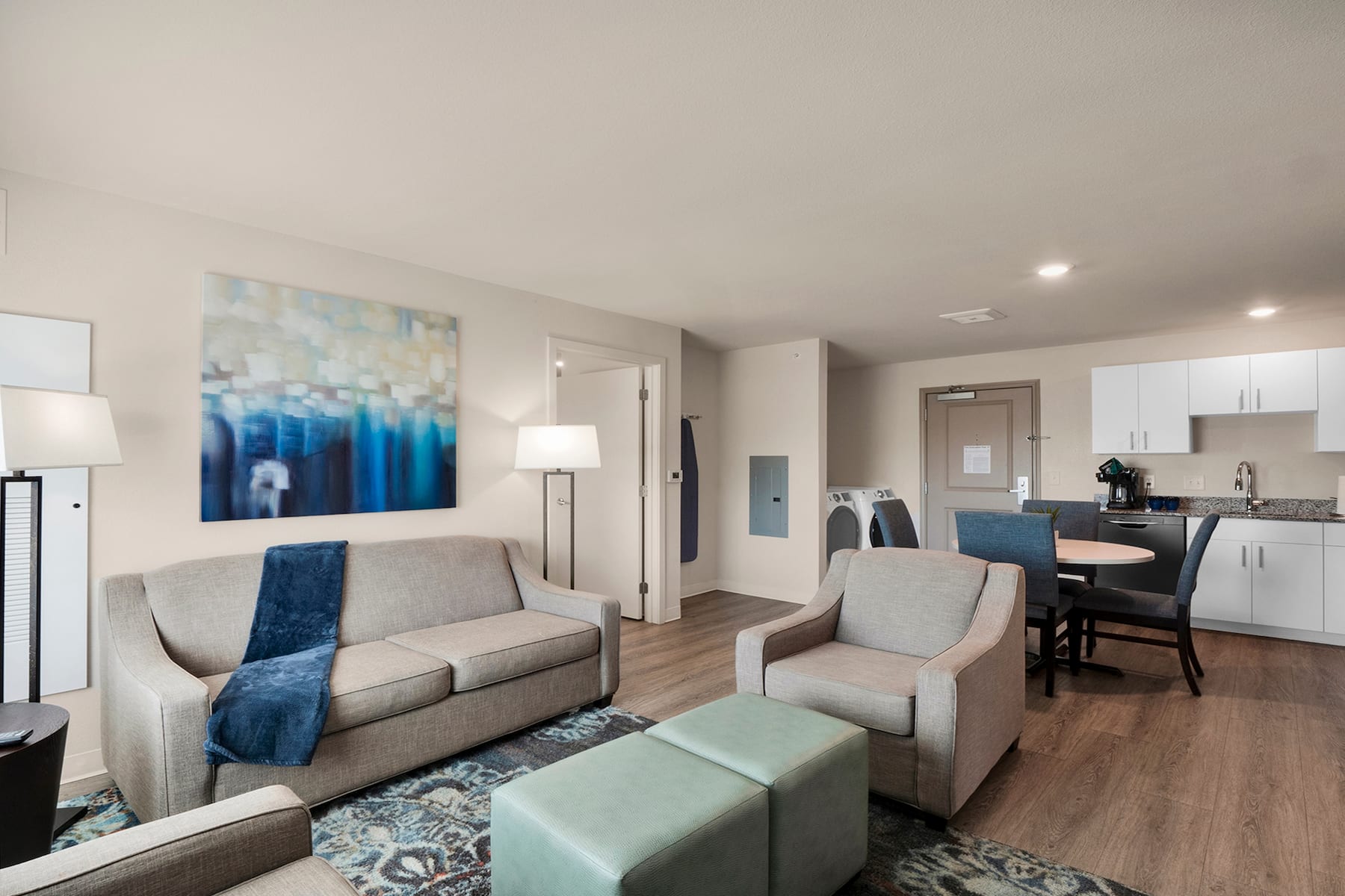 WaterWalk Extended Stay Charlotte - Arrowood suite in Charlotte, North Carolina
