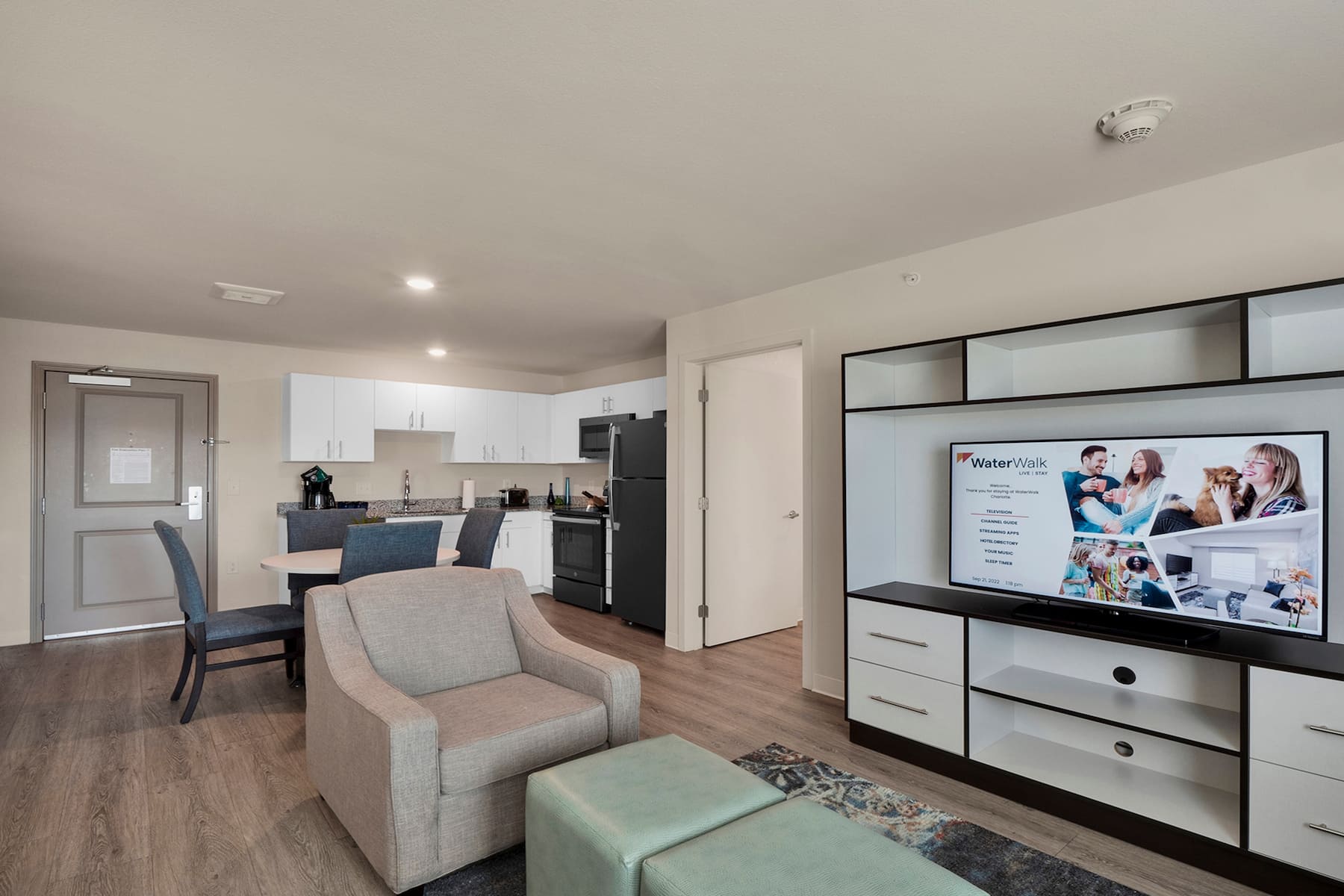 WaterWalk Extended Stay Charlotte - Arrowood suite in Charlotte, North Carolina