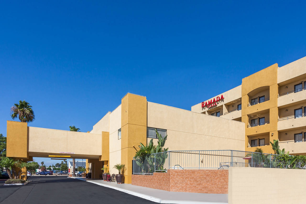 Welcome to the Ramada Plaza Garden Grove/Anaheim South