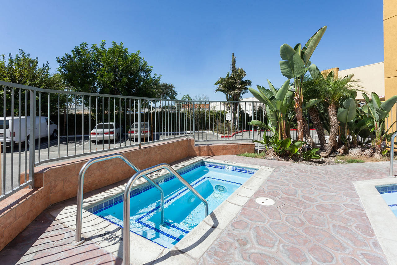 Outdoor Hot Tub