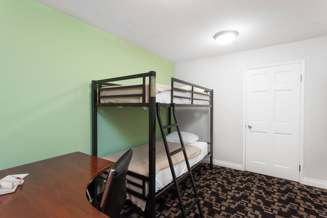 1 Bunk Bed Room