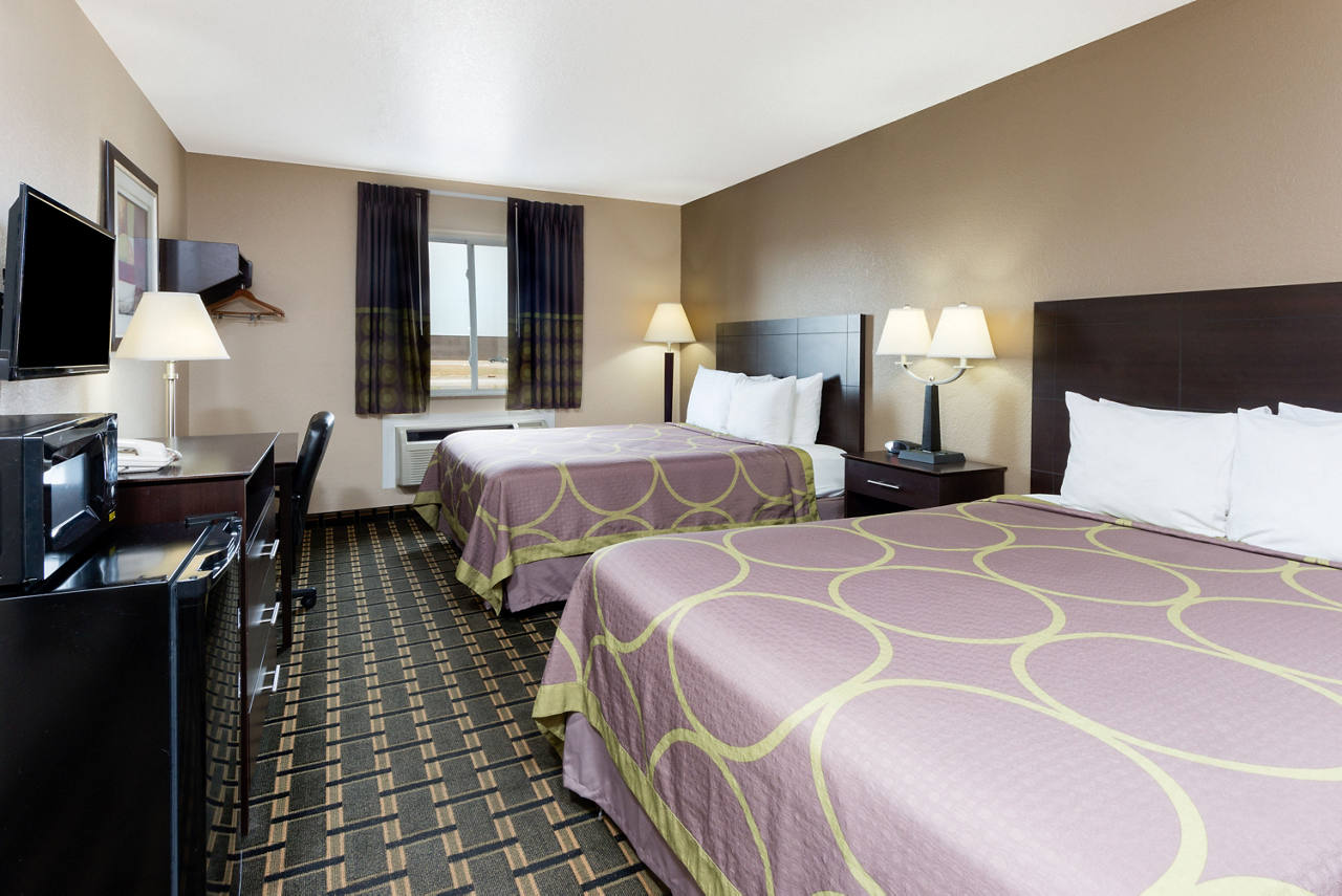 2 Double Bed Room