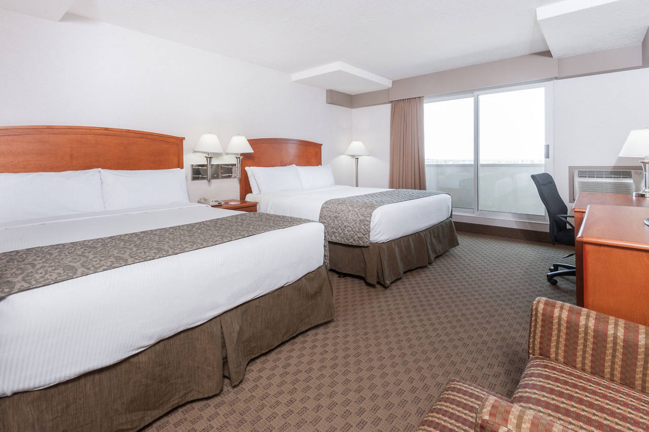 2 Queen Bed/ Balcony Room