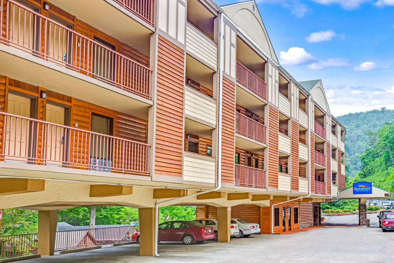 Welcome to the Baymont Inn and Suites Gatlinburg