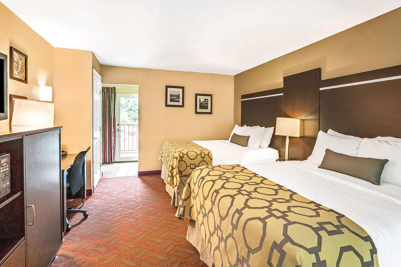 2 Queen Bed Room