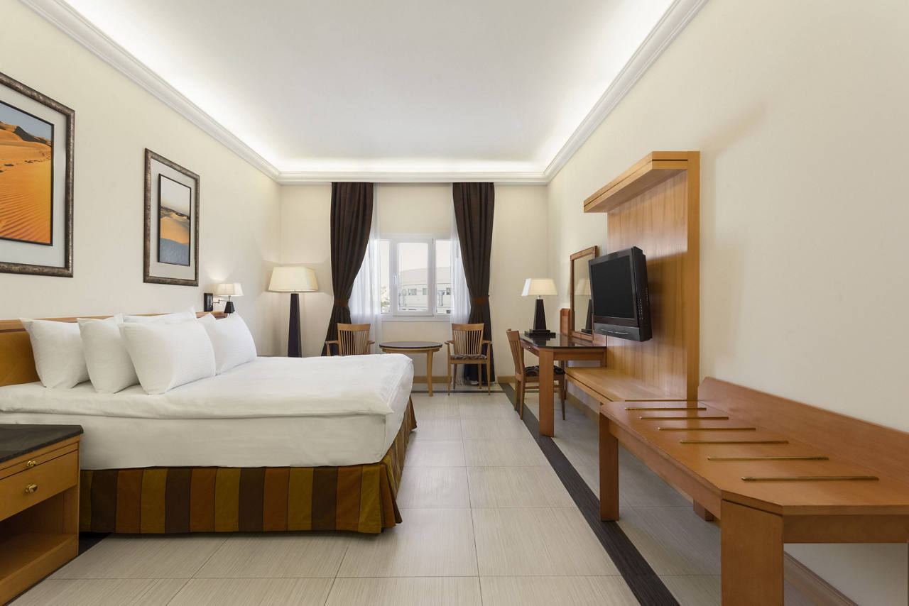 One King Bed Room
