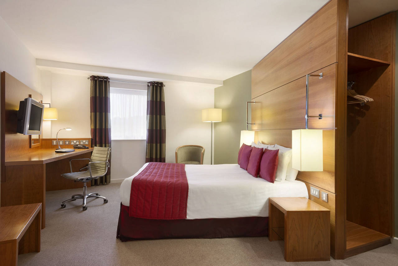 1 Double Bed Room
