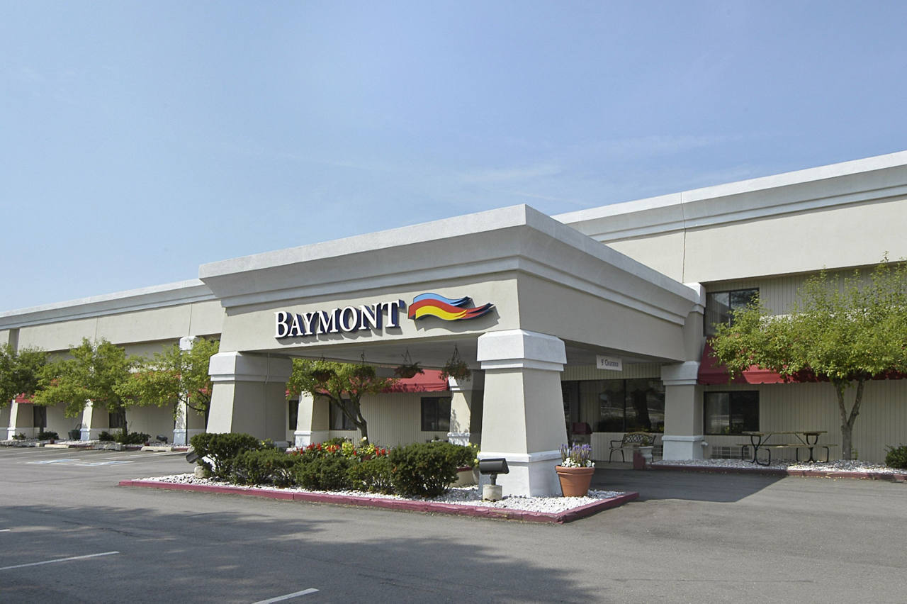 Welcome to the Baymont Inn and Suites Jackson