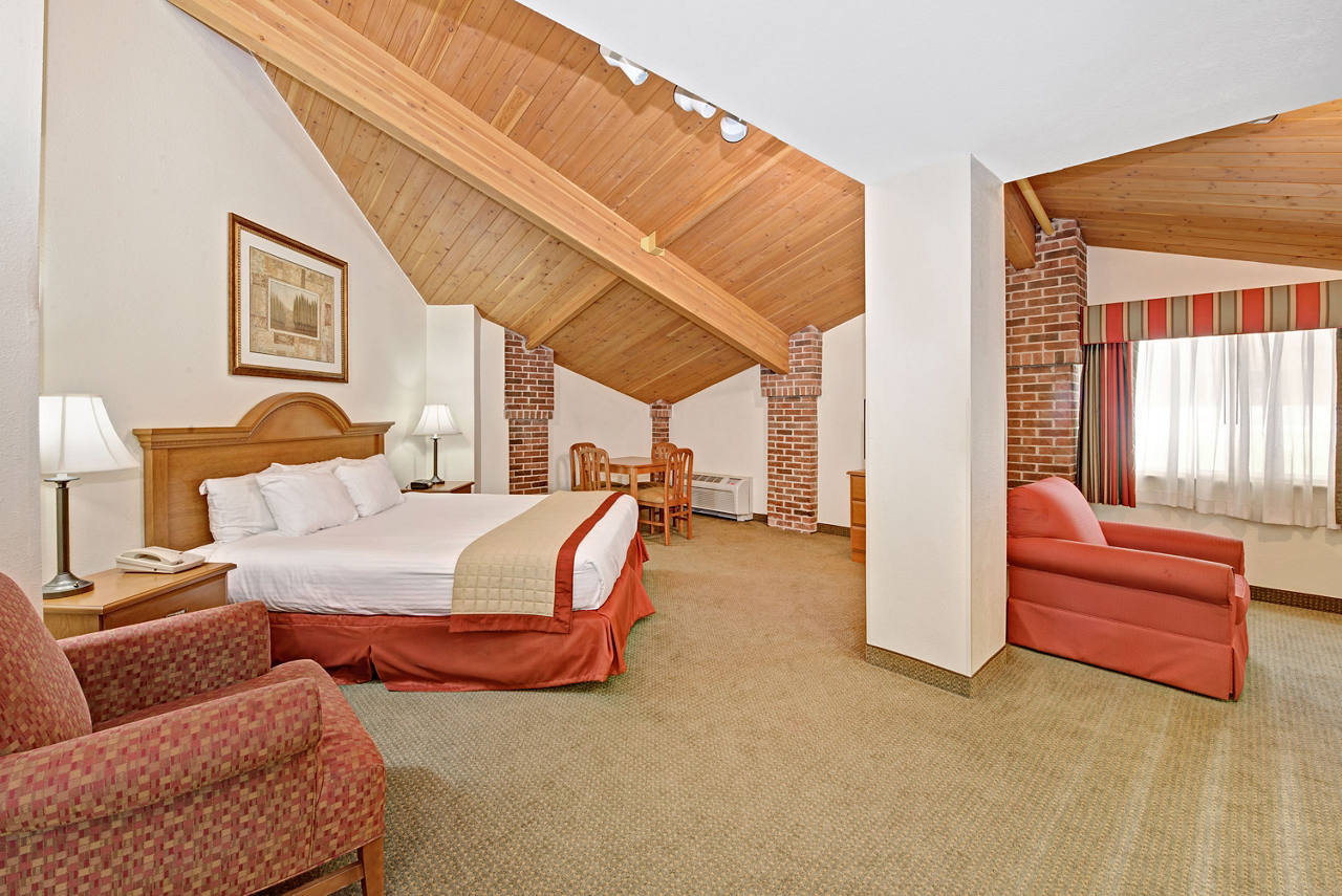 One King Bed Suite