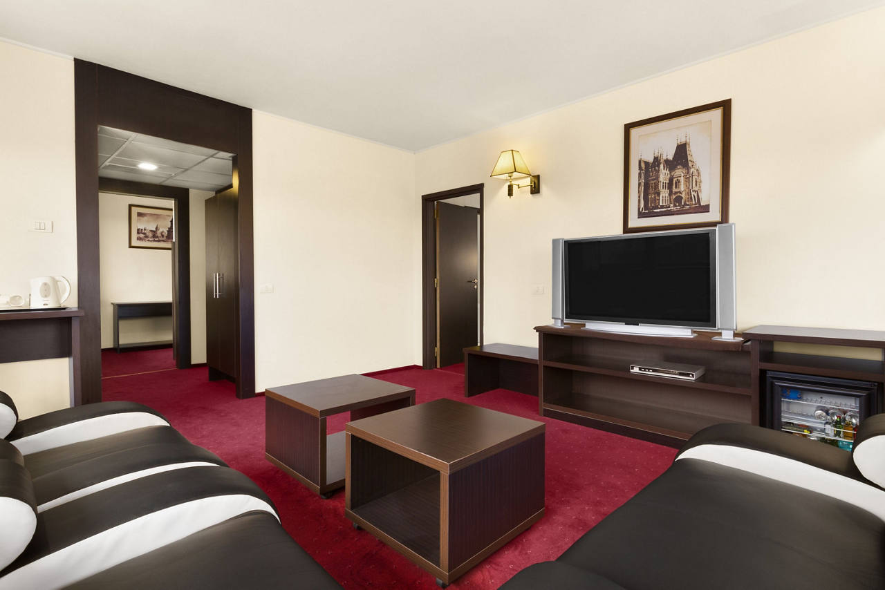 Senior Suite