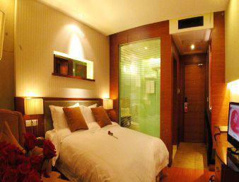 1 King Bed Standard Room