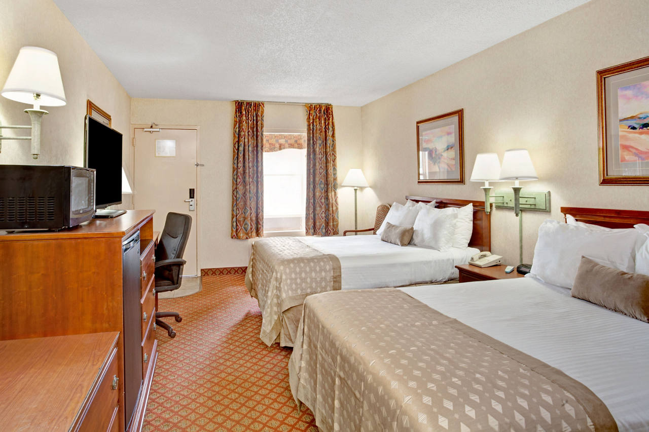 2 Double Bed Room