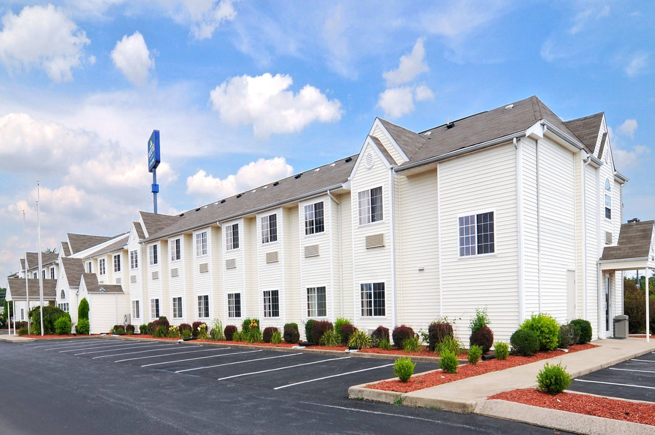 Welcome to the Microtel Inn by Wyndham Clarksville