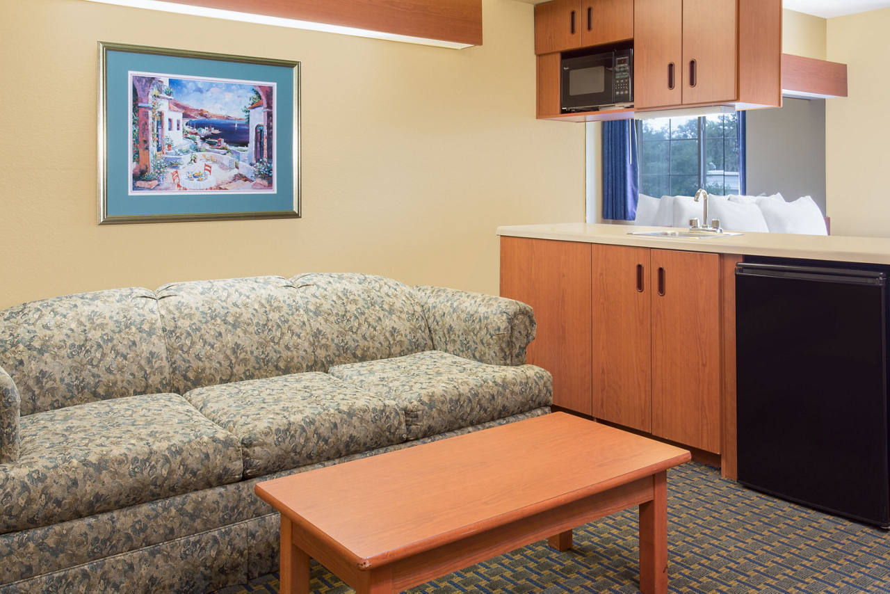 Kitchenette Suite