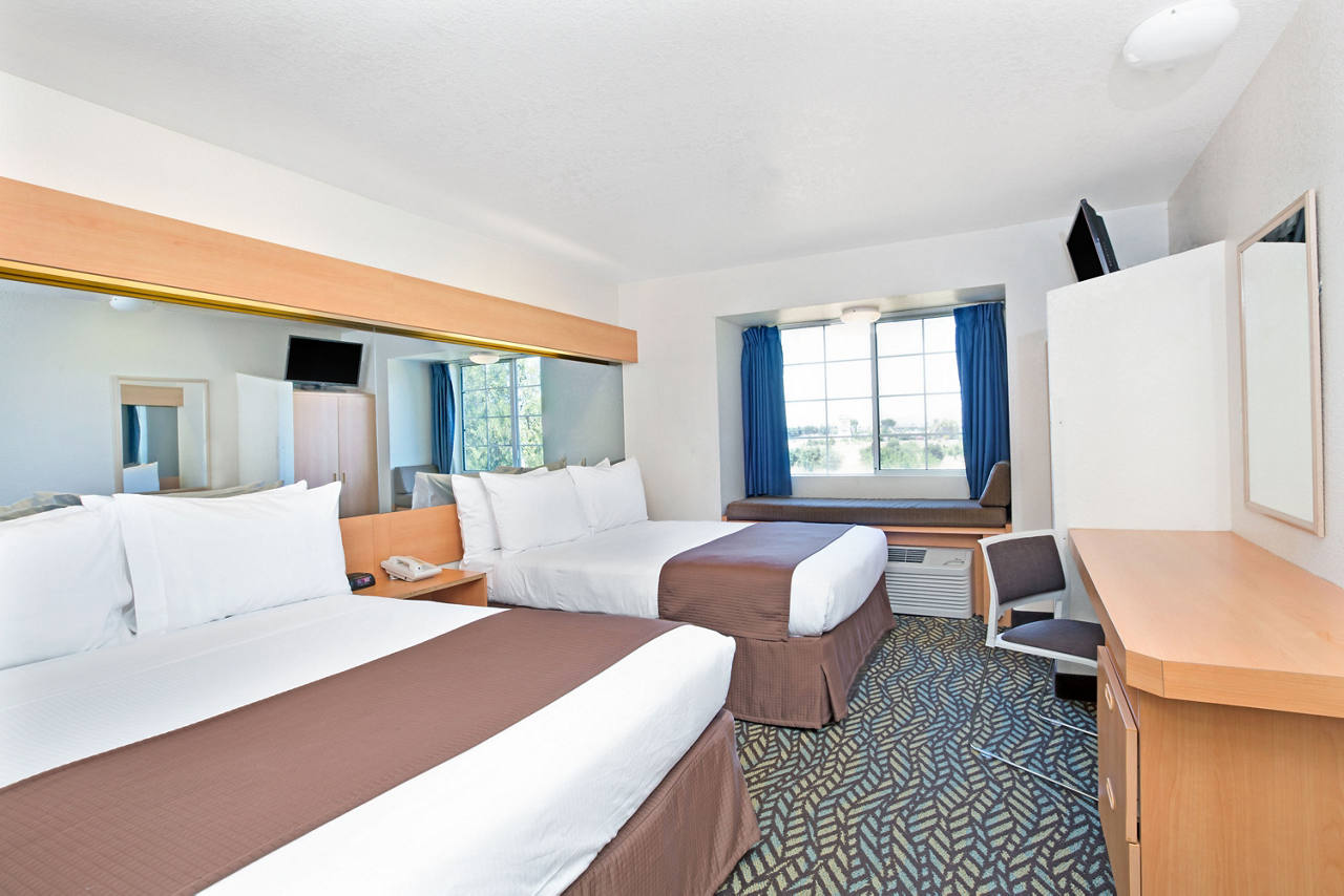 2 Queen Bed Room