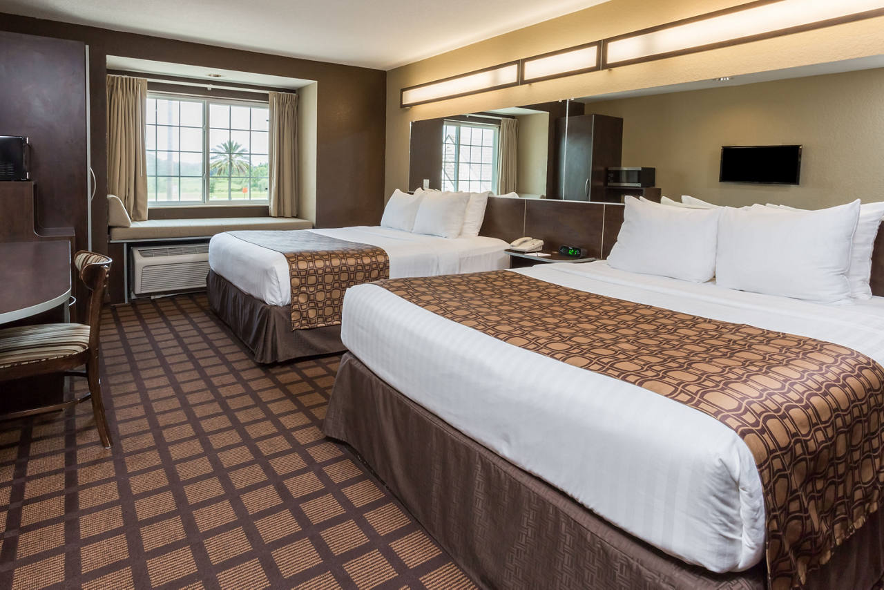2 Queen Bed Room