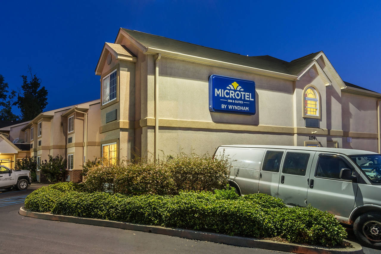 Microtel Auburn