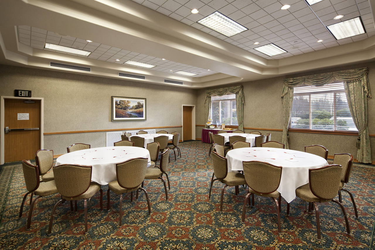 Meeting Room - Rainier Room