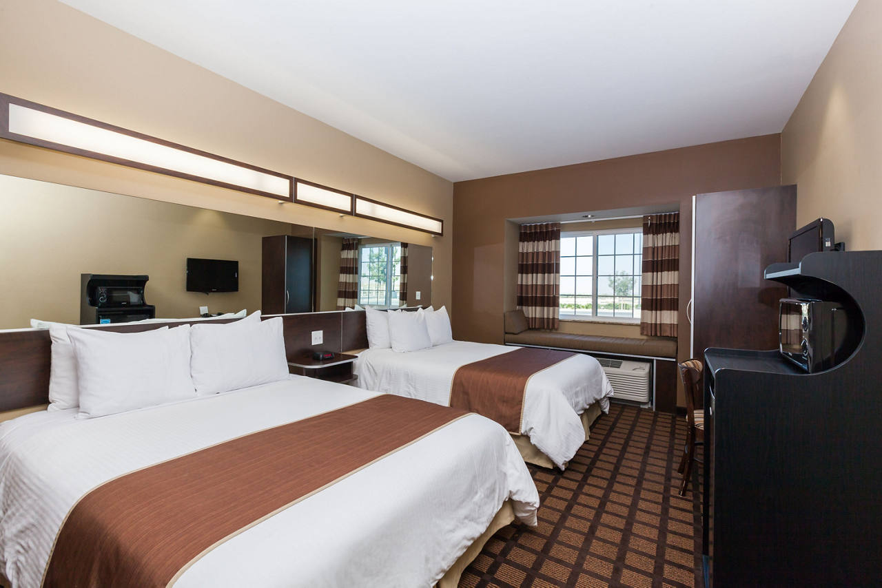 2 Queen Bed Room